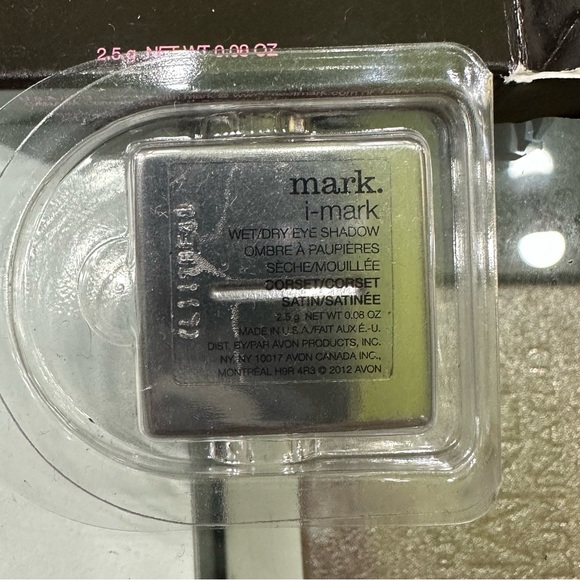 Avon Mark Eyeshadow Corset - Picture 2 of 3